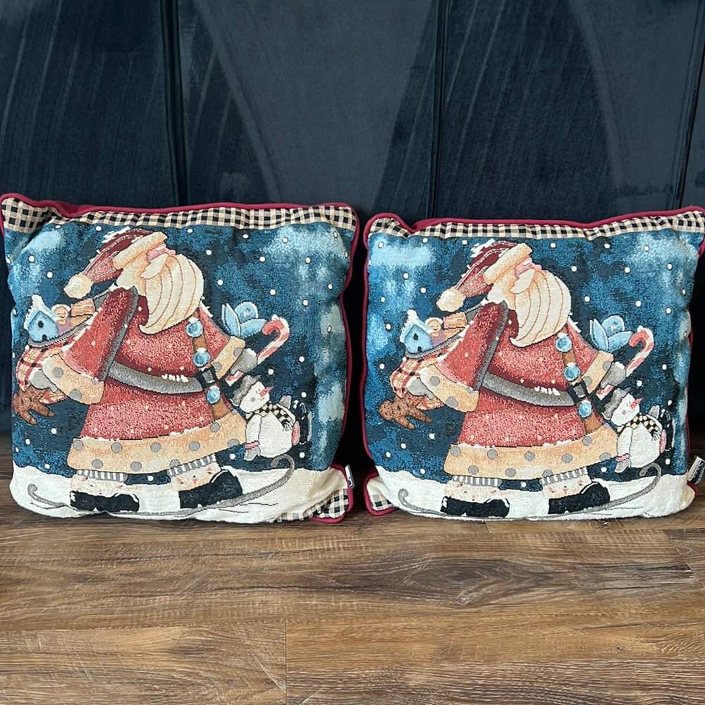 La France Holiday Pillows